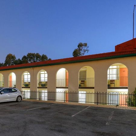 Bishops Lodge Narrandera Exterior foto